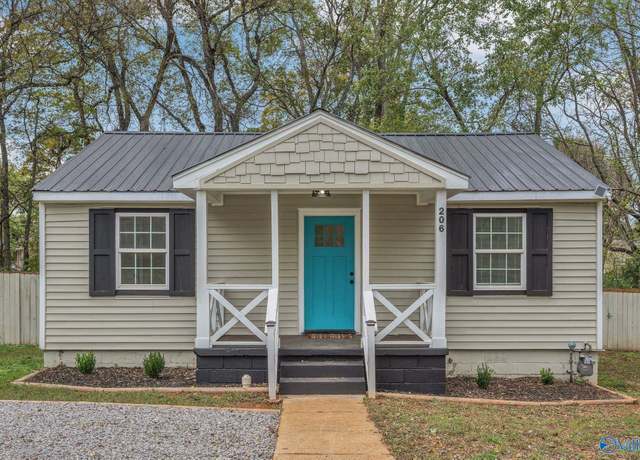 Property at 206 Delaware Cir NW, Huntsville, AL 35811, 3 beds, 2 baths