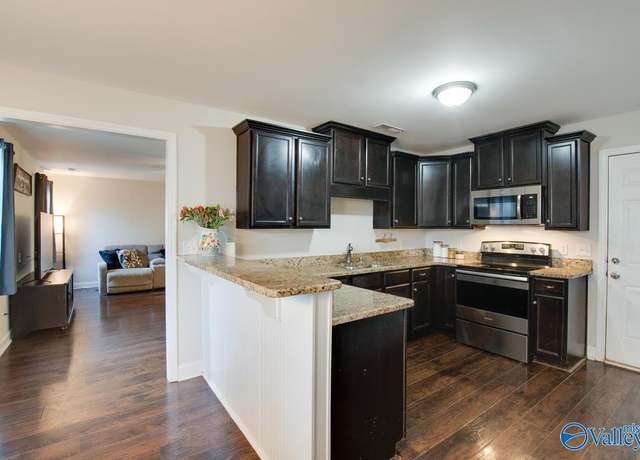 Property at 27741 Phillip Wagnon Dr, Athens, AL 35613, 3 beds, 2 baths