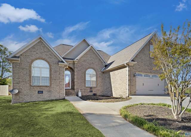 Property at 210 Clarissa Dr, Grant, AL 35747, 4 beds, 2 baths