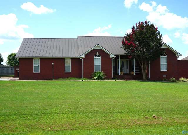 Property at 17149 Stone Valley Dr, Athens, AL 35611, 3 beds, 2 baths