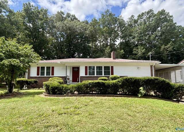 Property at 1405 Hoke St, Gadsden, AL 35903, 2 beds, 2 baths