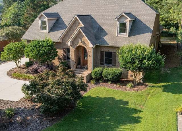 Property at 6013 Spring Creek Dr, Guntersville, AL 35976, 3 beds, 3 baths