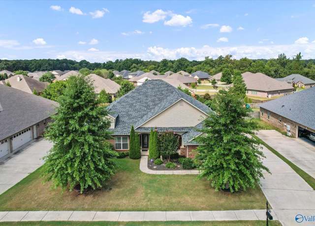 Property at 214 Maplebrook Dr, Madison, AL 35756, 4 beds, 4.5 baths