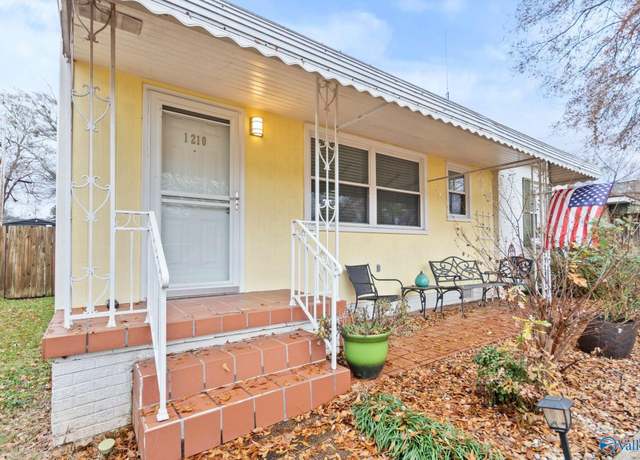 Property at 1210 9th Ave, Decatur, AL 35601, 4 beds, 3 baths