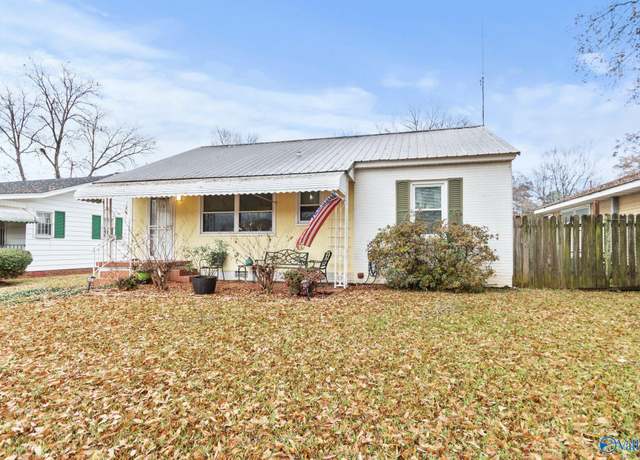 Property at 1210 9th Ave, Decatur, AL 35601, 4 beds, 3 baths