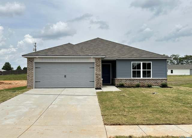 Property at 105 Olde Savannah Way, New Market, AL 35761, 3 beds, 2 baths