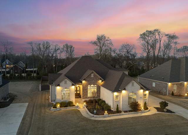 Property at 121 Phillipsridge Dr, Huntsville, AL 35811, 4 beds, 3.5 baths