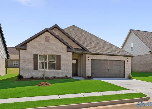 Property at 177 Pennington Ave, Huntsville, AL 35811, 3 beds, 2 baths