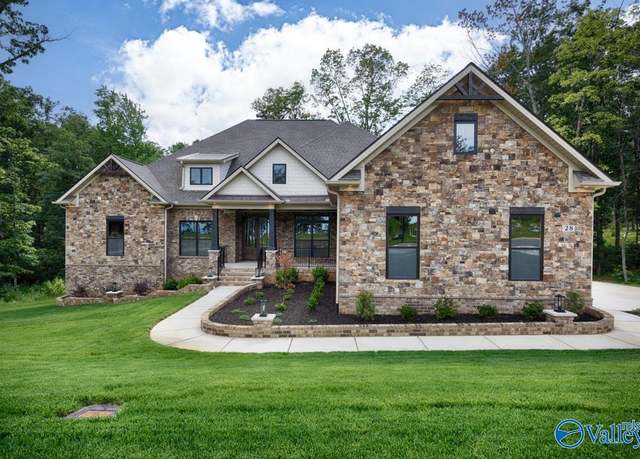 Property at 28 Ridge Bluff Cir, Huntsville, AL 35803, 4 beds, 4.5 baths