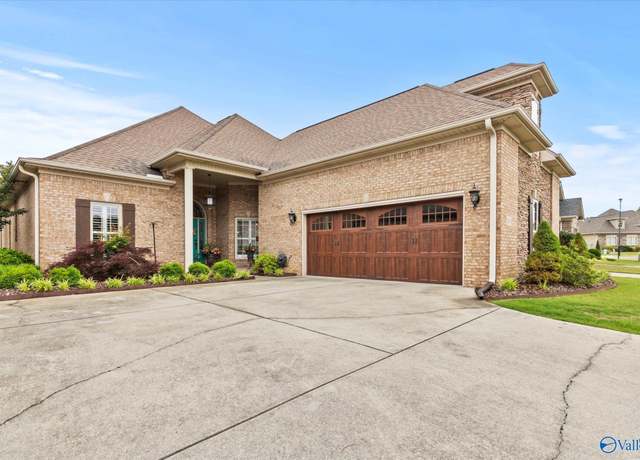 Property at 3909 Palomino Dr SW, Decatur, AL 35603, 4 beds, 3 baths