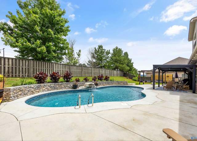 Property at 7417 Nature Walk Way SE, Owens Cross Roads, AL 35763, 5 beds, 4 baths