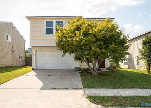 Property at 3321 Lakeland Dr, Madison, AL 35756, 3 beds, 2.5 baths