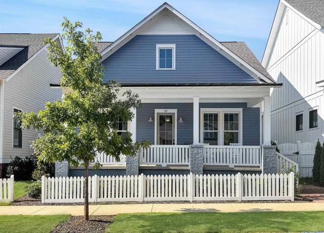 Property at 18 Weybosset St, Huntsville, AL 35806, 3 beds, 2 baths
