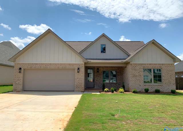 Property at 3017 Lisa Ln SE, Decatur, AL 35603, 3 beds, 2 baths