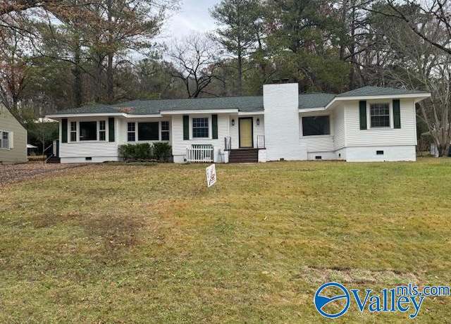 Property at 1209 Alves Rd, Guntersville, AL 35976, 3 beds, 2 baths