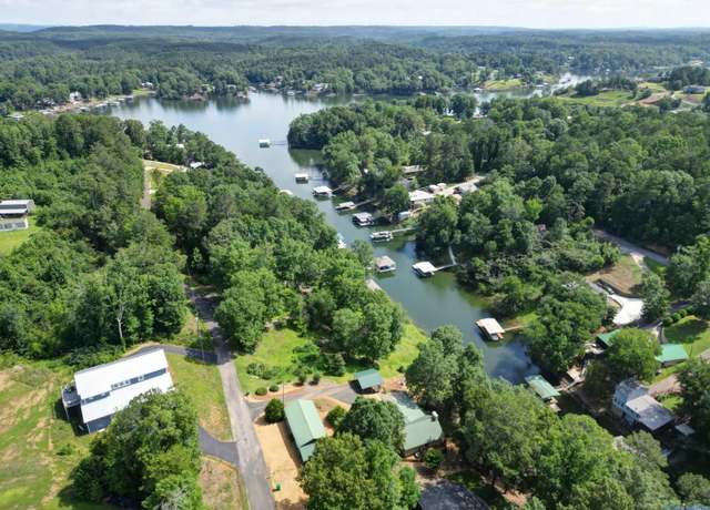 Property at 224 County Road 225, Cullman, AL 35057, 3 beds, 3 baths