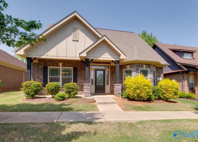 Property at 16 Cypress Point Dr, Huntsville, AL 35824, 3 beds, 3 baths