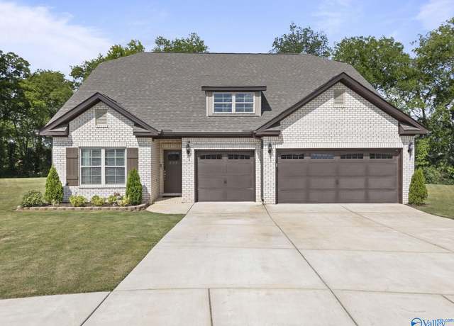 Property at 235 Catalyst St, Huntsville, AL 35811, 3 beds, 2.5 baths