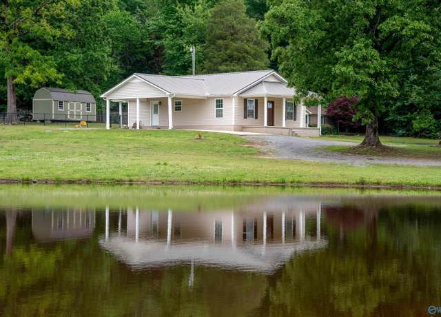 Property at 616 NE Thompson Rd, Decatur, AL 35603, 3 beds, 1 bath