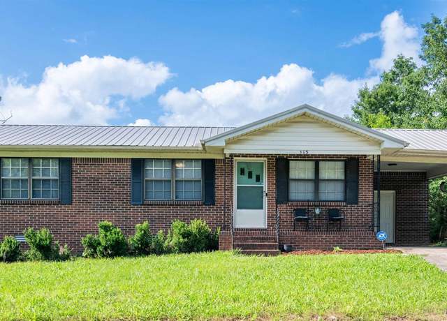 Property at 505 Georgia St NE, Hartselle, AL 35640, 3 beds, 1 bath