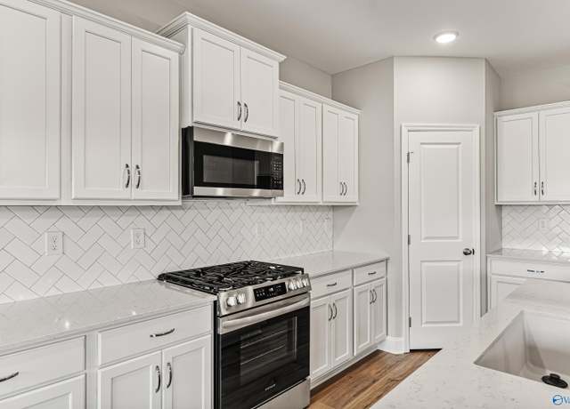Property at 105 Lucy Lynn Blvd, Meridianville, AL 35759, 3 beds, 2.5 baths