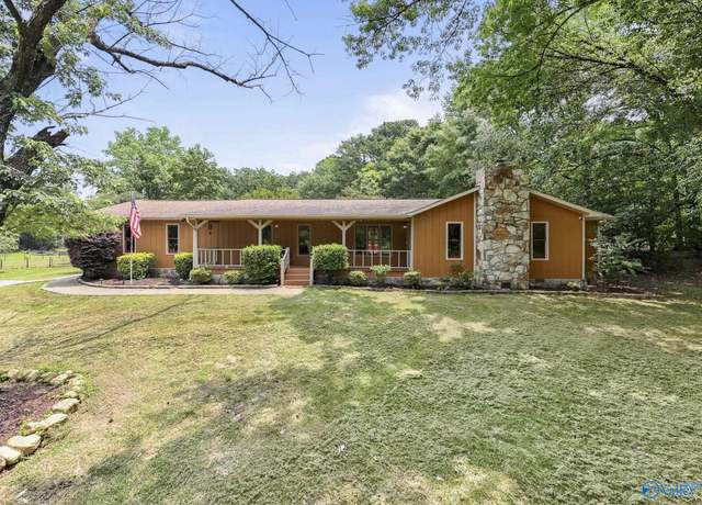 Property at 913 Old Big Cove Rd SE, Owens Cross Roads, AL 35763, 4 beds, 3 baths