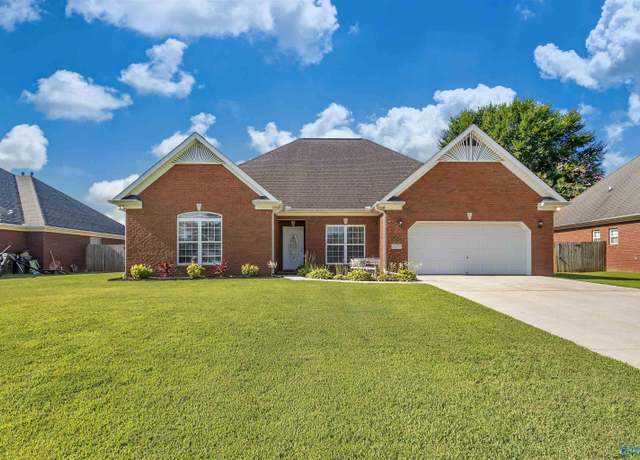 Property at 2229 Almon Way SW, Decatur, AL 35603, 3 beds, 2.5 baths