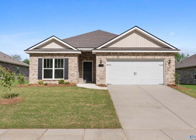 Property at 159 River Pointe Dr, New Market, AL 35761, 4 beds, 3 baths
