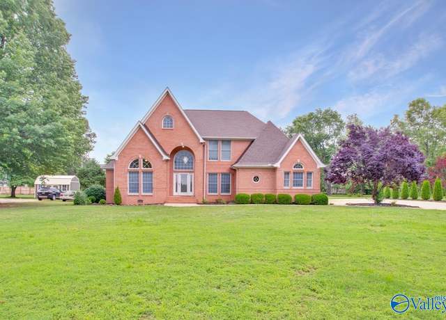 Property at 14850 Creek Ln, Athens, AL 35613, 4 beds, 3.5 baths