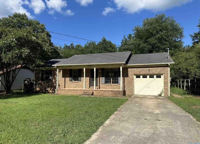 Property at 1714 Wilshire Ave SW, Decatur, AL 35603, 3 beds, 2 baths