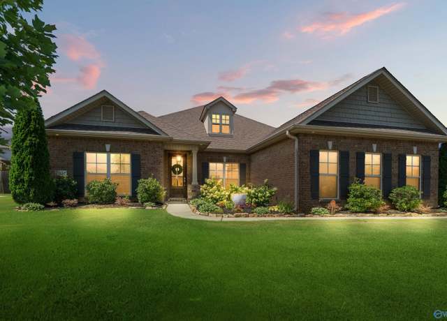 Property at 7304 Danan Cir, Owens Cross Roads, AL 35763, 5 beds, 3 baths