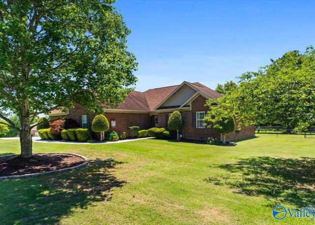 Property at 167 Malone Dr, New Market, AL 35761, 4 beds, 3 baths