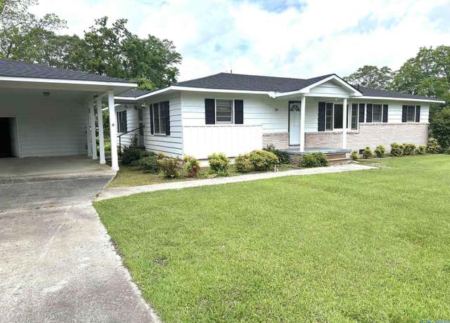 Property at 620 Elder St, Boaz, AL 35957, 3 beds, 2 baths