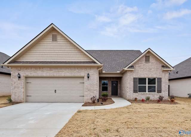 Property at 121 Huffman St, Hazel Green, AL 35750, 4 beds, 3 baths