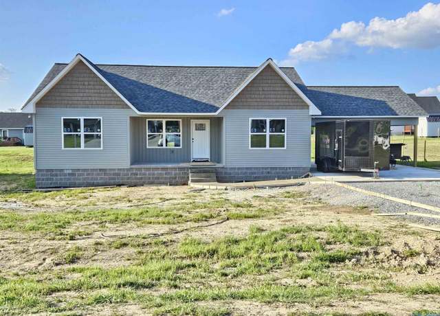 Property at 98 Peaceful Dr, Rainsville, AL 35986, 3 beds, 2 baths
