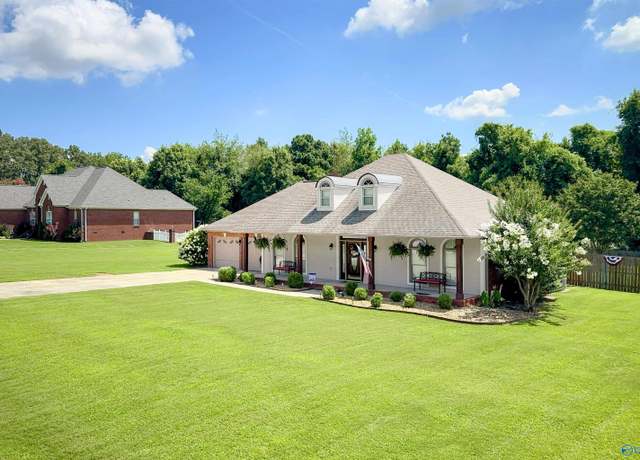Property at 65 Forest Home Dr, Trinity, AL 35673, 3 beds, 2 baths