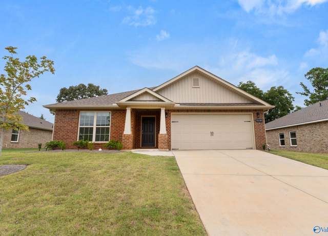 Property at 3150 Lea Ln SE, Decatur, AL 35603, 4 beds, 3 baths