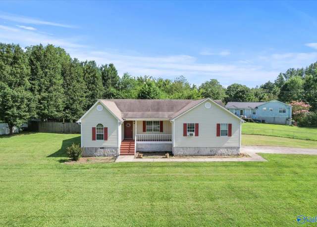 Property at 1220 Heatherwood Dr NE, Arab, AL 35016, 3 beds, 2 baths