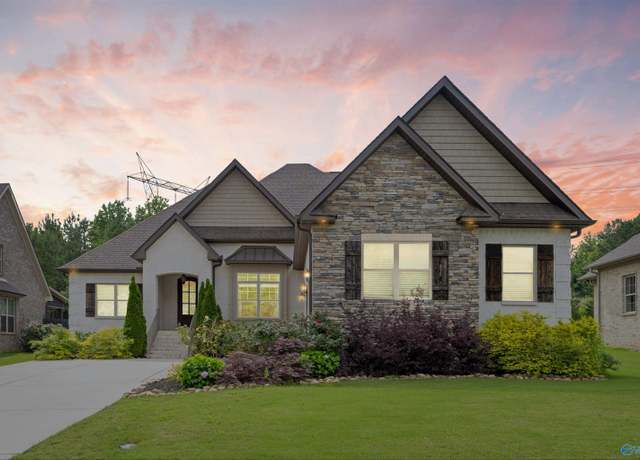Property at 14359 Muirfield Dr, Athens, AL 35613, 4 beds, 3.5 baths