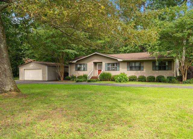 Property at 136-1 Atnip Dr, Scottsboro, AL 35769, 4 beds, 2 baths