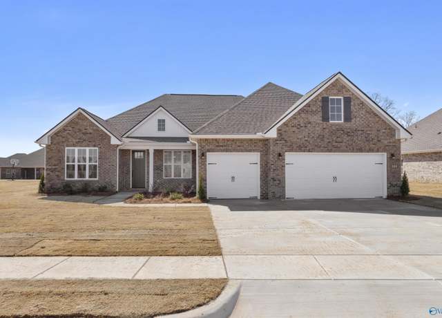Property at 144 Bramble Creek Dr, Meridianville, AL 35759, 3 beds, 2.5 baths