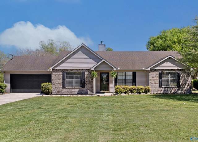 Property at 127 County Road 21, Crossville, AL 35962, 3 beds, 2 baths