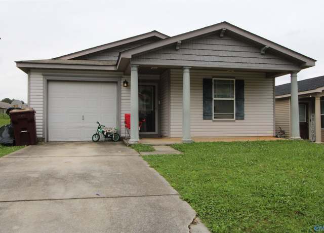 Property at 16709 Wellhouse Dr, Harvest, AL 35749, 3 beds, 2 baths