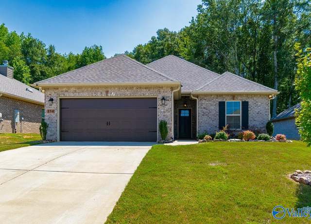 Property at 154 Midpark Dr, Meridianville, AL 35759, 3 beds, 2 baths