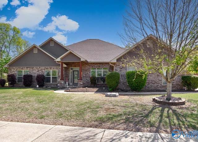 Property at 205 Maplebrook Dr, Madison, AL 35756, 4 beds, 4.5 baths