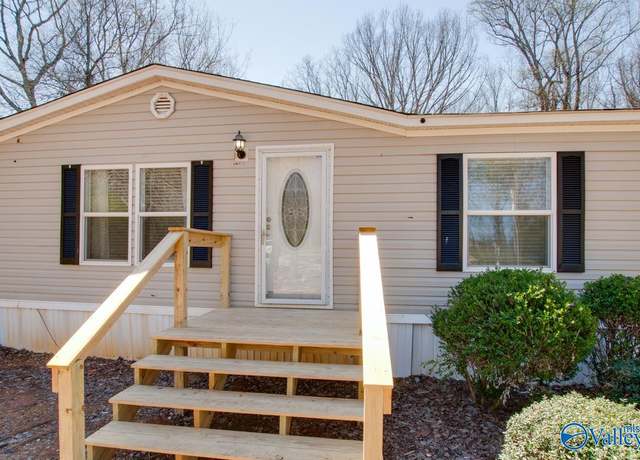 Property at 3656 Ready Section Rd, Ardmore, AL 35739, 5 beds, 3 baths