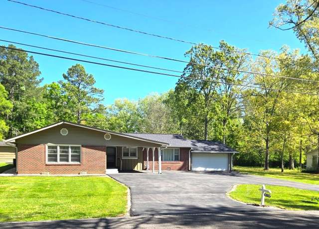 Property at 304 Goldenrod Ave, Gadsden, AL 35901, 4 beds, 2 baths