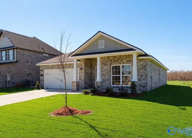 Property at 306 Cherokee Glen Ave, Toney, AL 35773, 4 beds, 3 baths