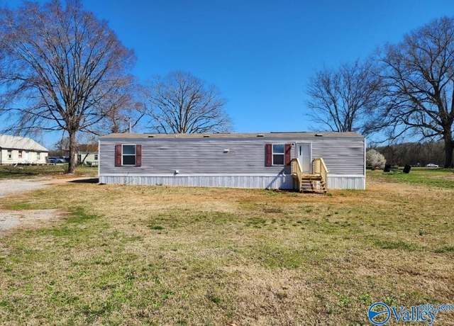 Property at 610 Old Jackson Hwy, Russellville, AL 35654, 2 beds, 1 bath