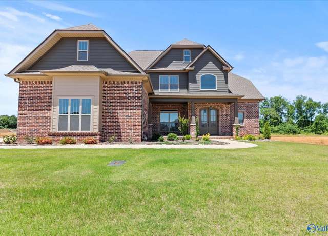 Property at 16212 Maggie Ct, Athens, AL 35613, 4 beds, 3 baths